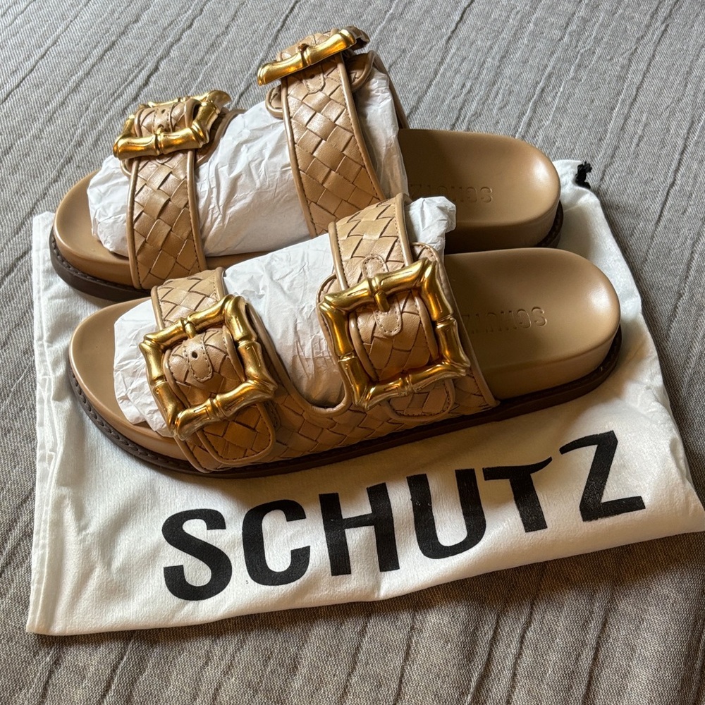 SCHUTZ ENOLA Woven Tan Sandal in woven night nude